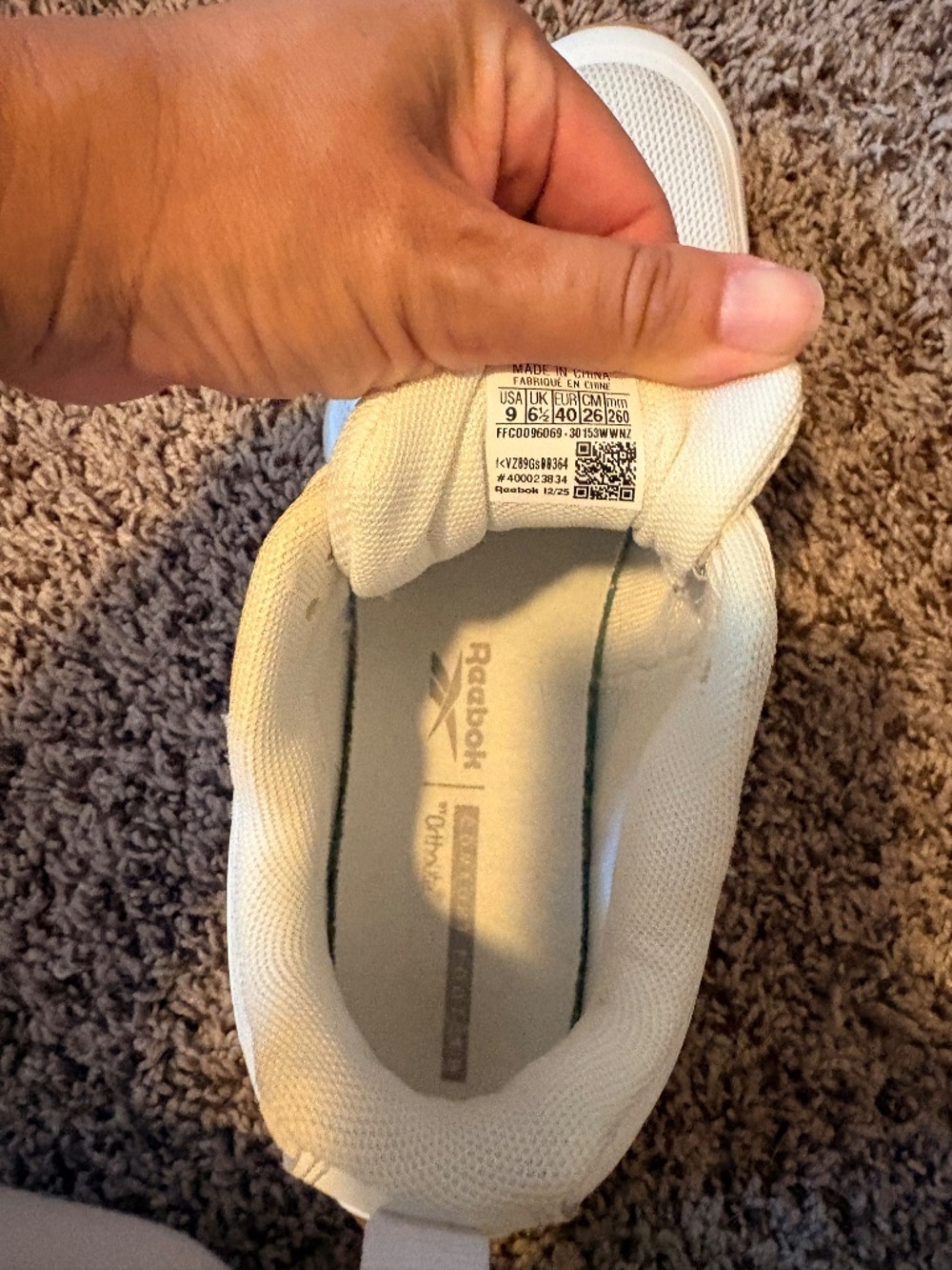 All white Reebok Trainers - Picture 4 of 4